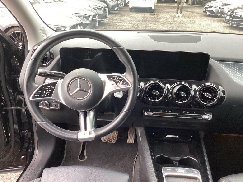 Mercedes GLA 180 180 D Progressive Advanced 8G-DCT