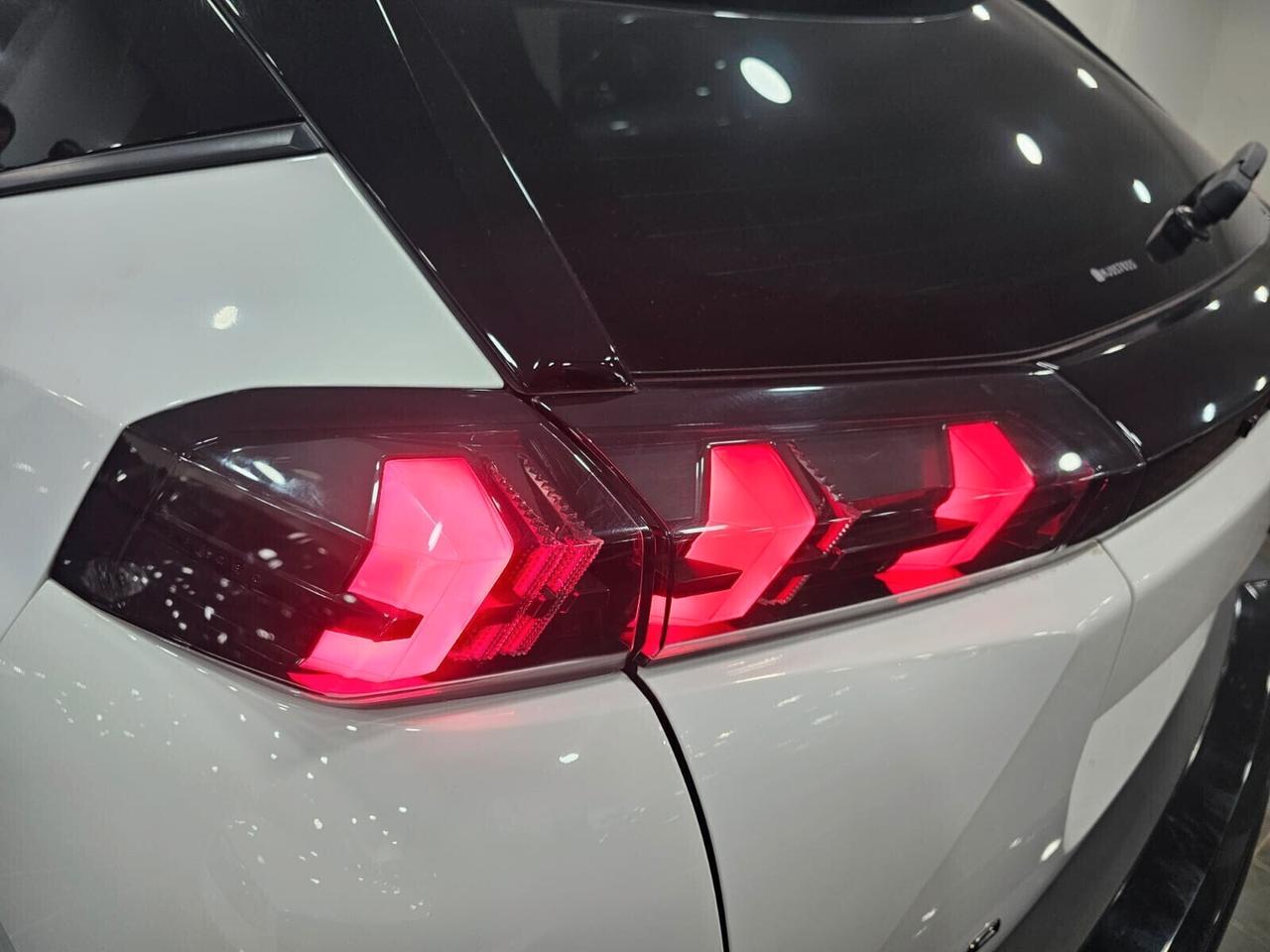 NUOVA PEUGEOT 2008 ALLURE PACK 1.5 BLUEHDI 131CV EAT8 F1