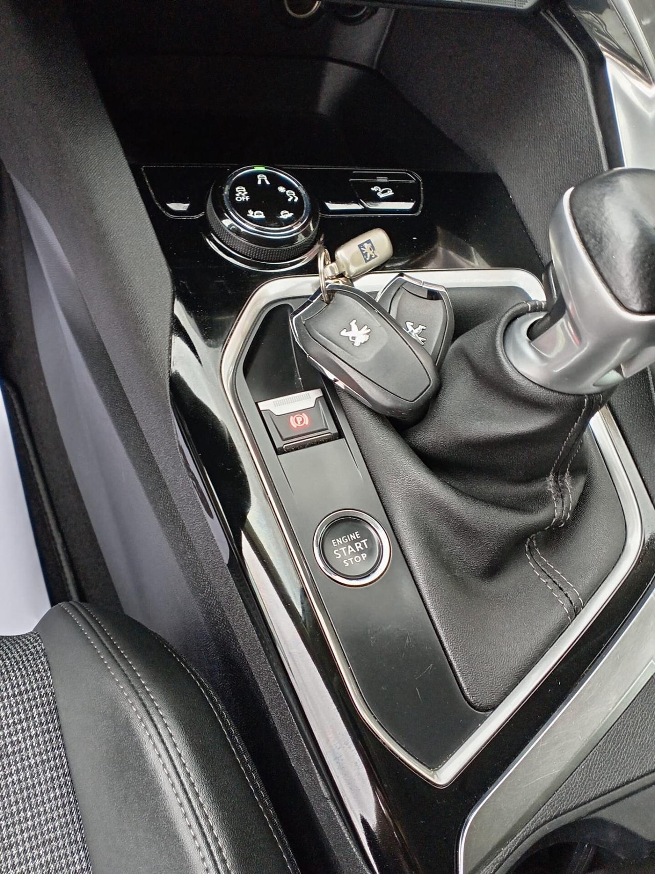 Peugeot 3008 DIESEL 1.5 Blue HDi Allure