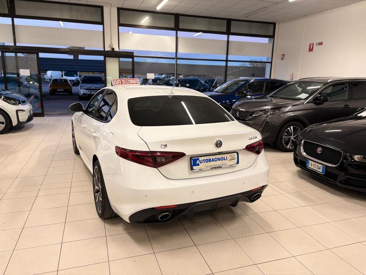 Alfa Romeo Giulia VELOCE 2.2 Turbodiesel AT8 Q4 AWD SPOTICAR