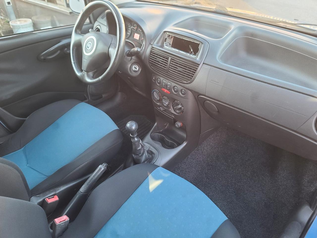 Fiat Punto 1.200 BENZ 5P X NEOPATENTATI