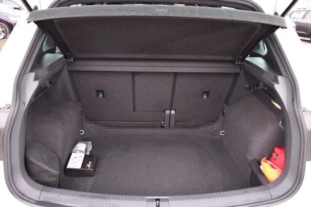 VOLKSWAGEN Tiguan 2.0 TDI 150 CV SCR DSG R-Line *Led, Luci ambiente*