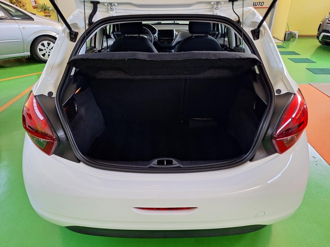 Peugeot 208 PureTech 82 5 porte Allure