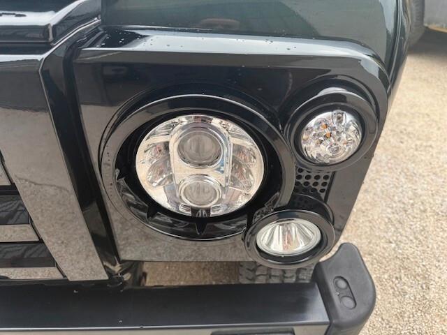 Land Rover Defender 90 2.4 TD4 Station Wagon E