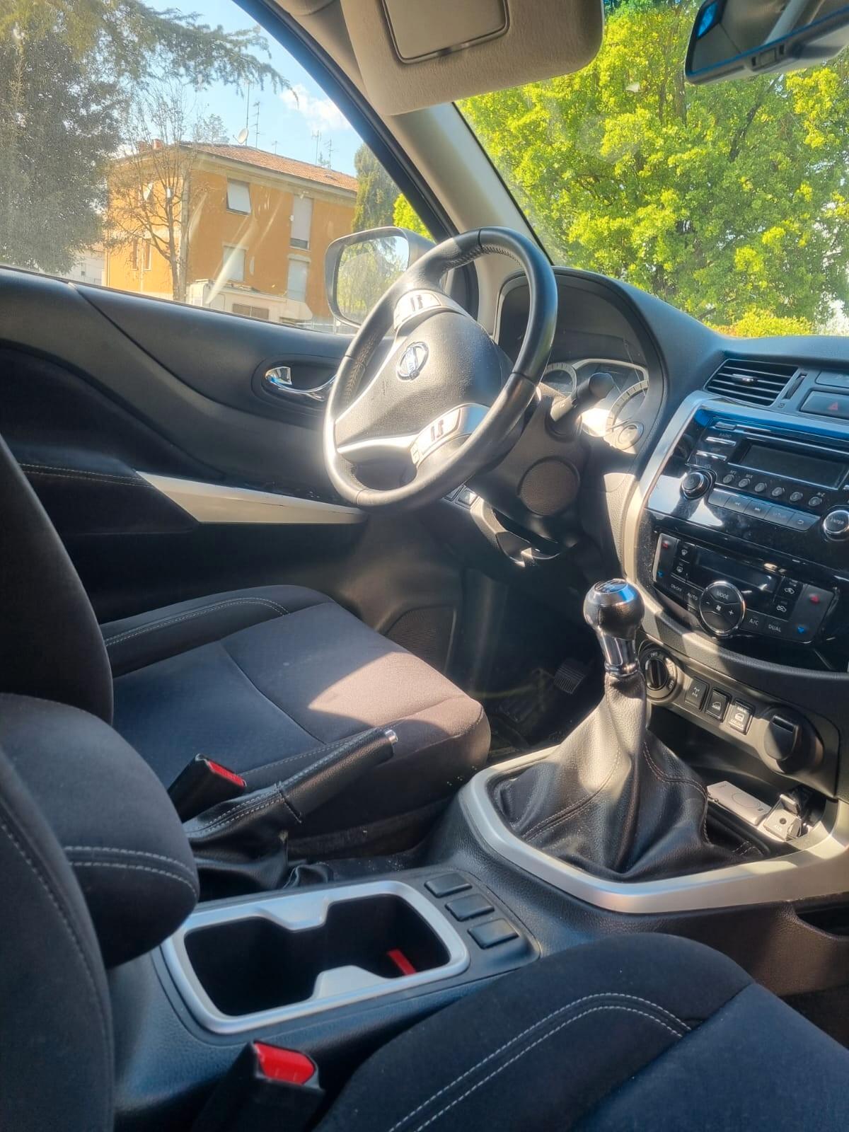 Nissan Navara 2.3 dCi 4WD Double Cab N-Connecta