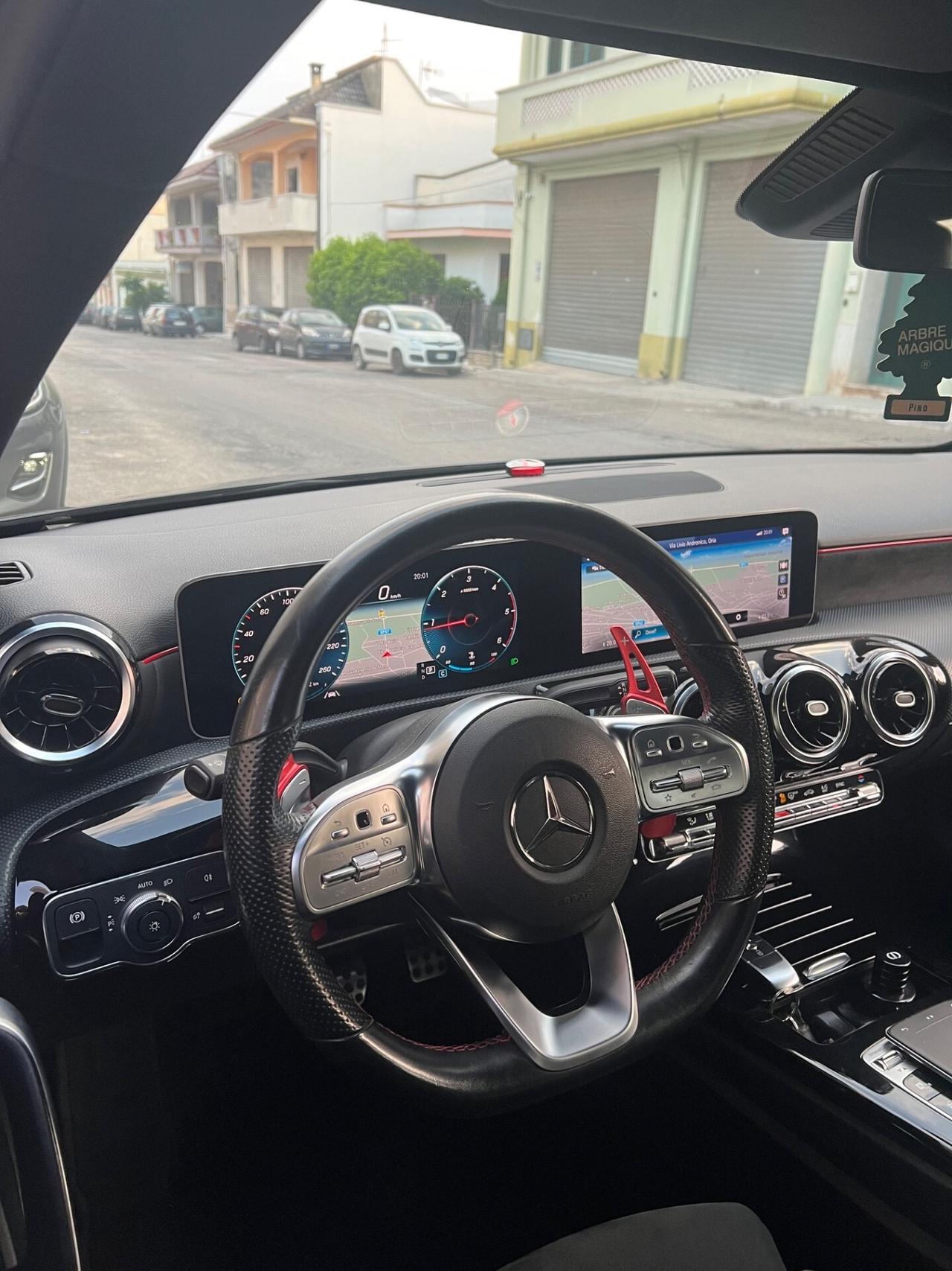 Mercedes-benz A 180d Automatic Premium Amg