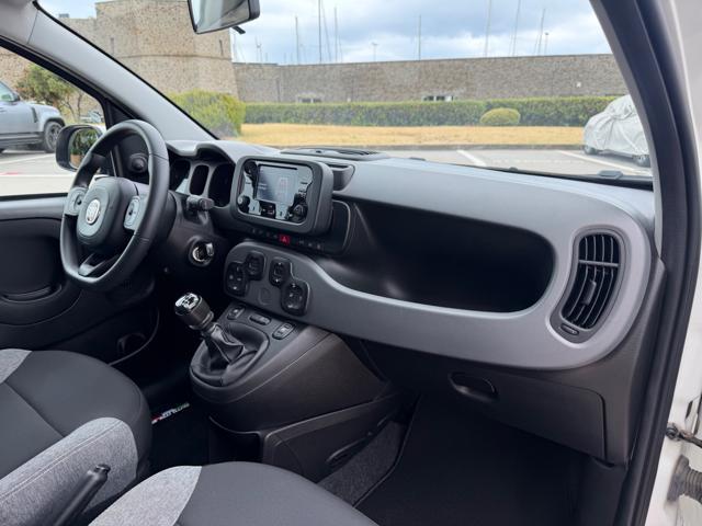 FIAT Panda 1.0 HYBRID CITY LIFE+CLIMATRONIC+SCHERMO+5POSTI