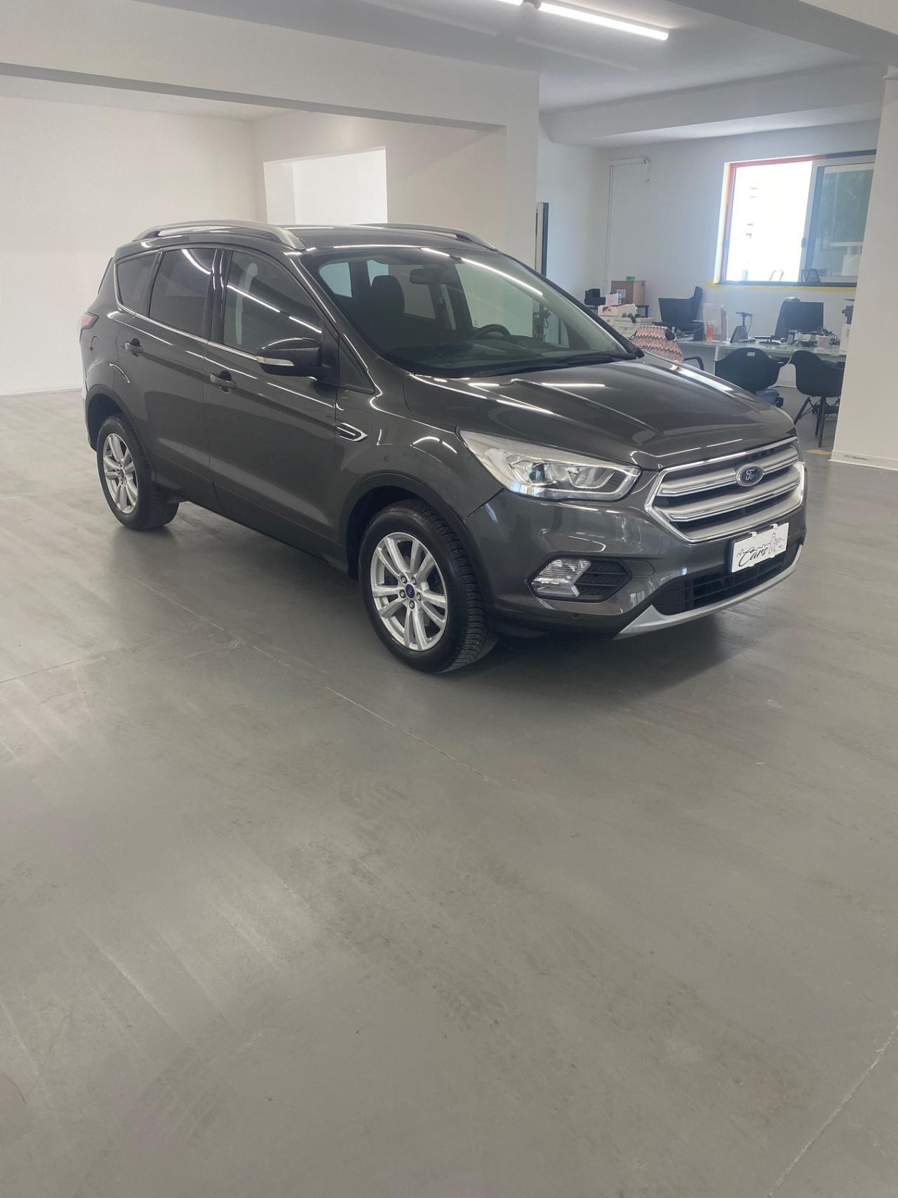 Ford Kuga 1.5 TDCI 120 CV S&S 2WD Powershift ST-Line