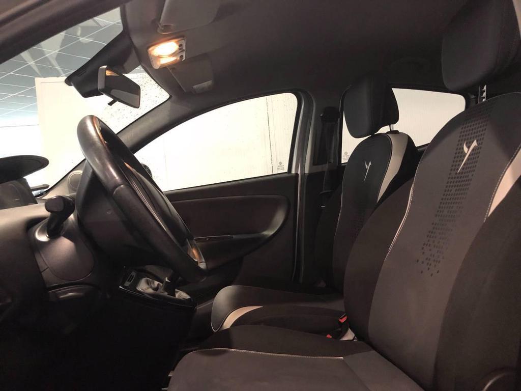 Lancia Ypsilon 5 Porte 1.2 Elefantino