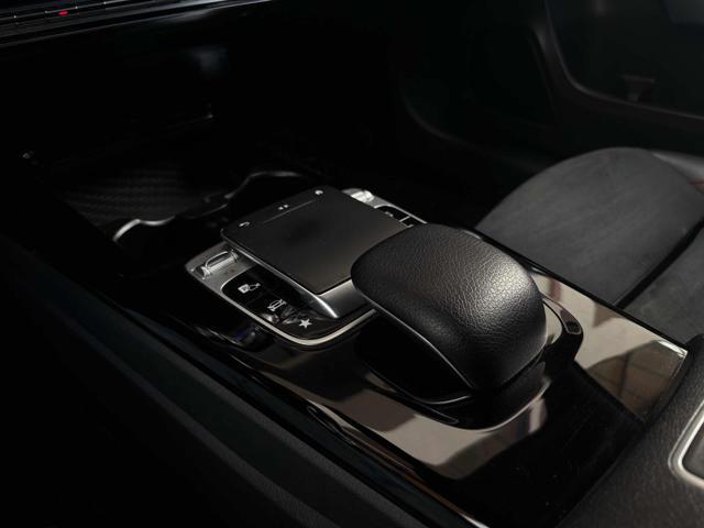 MERCEDES-BENZ A 180 d Automatic Premium AMG*LUCI AMBIENT!!