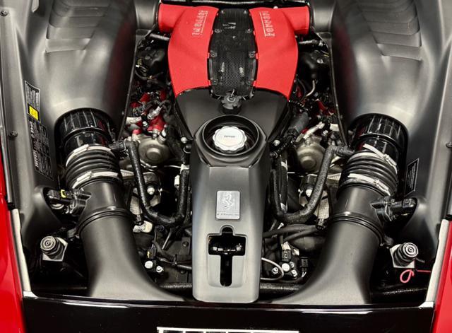 FERRARI F8 Tributo"SPEDIZIONE SU RICHIESTA IN TUTTO IL MONDO"