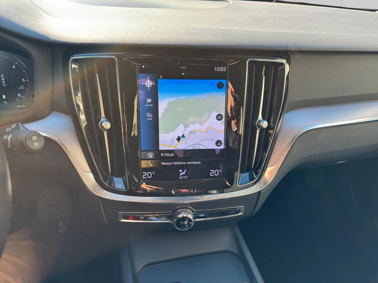 Volvo V60 B4 (d) Geartronic Momentum Business Pro