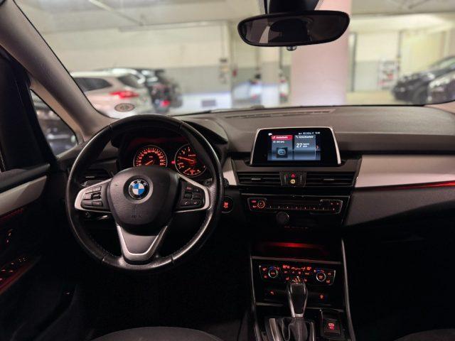 BMW 220 i Active Tourer Advantage automatica