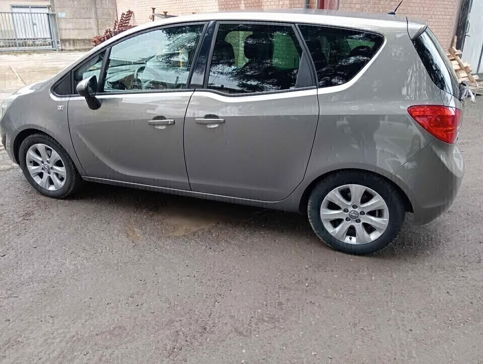 Opel Meriva 1.3 CDTI 95CV ecoFLEX Cosmo