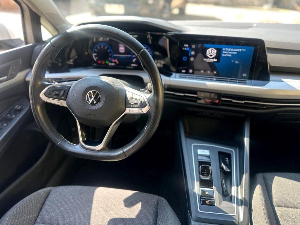 VOLKSWAGEN Golf 1.0 eTSI EVO DSG Life