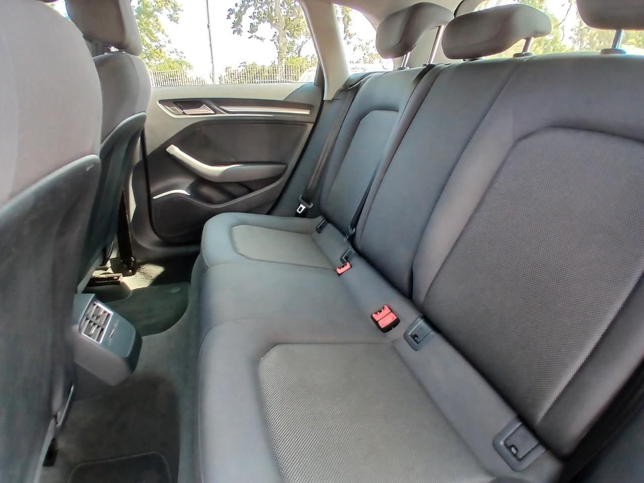Audi A3 1.6 TDI 116CV S tronic Business
