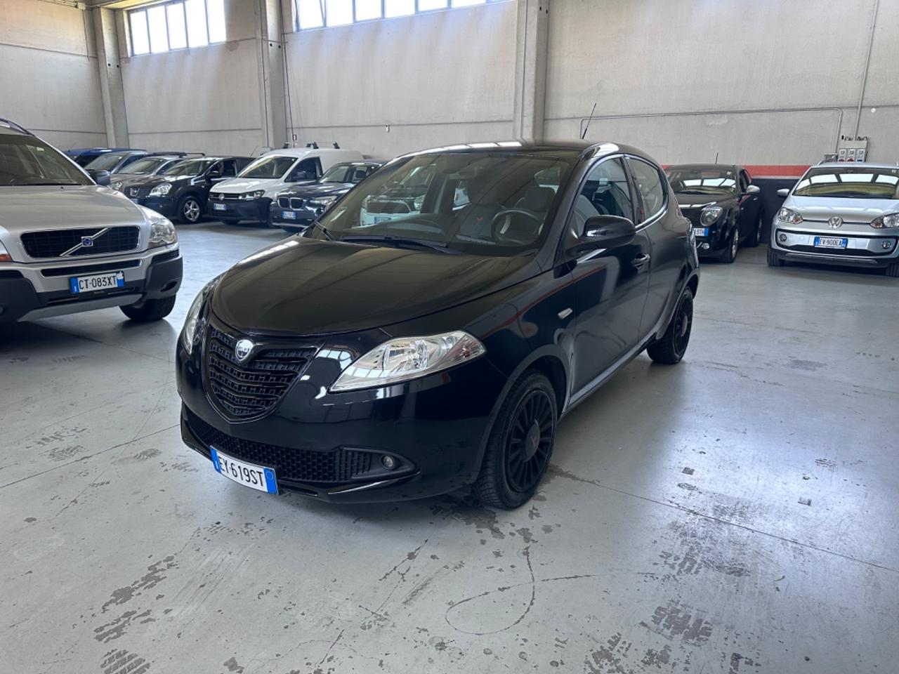Lancia Ypsilon 1.2 69 CV 5 porte Gold
