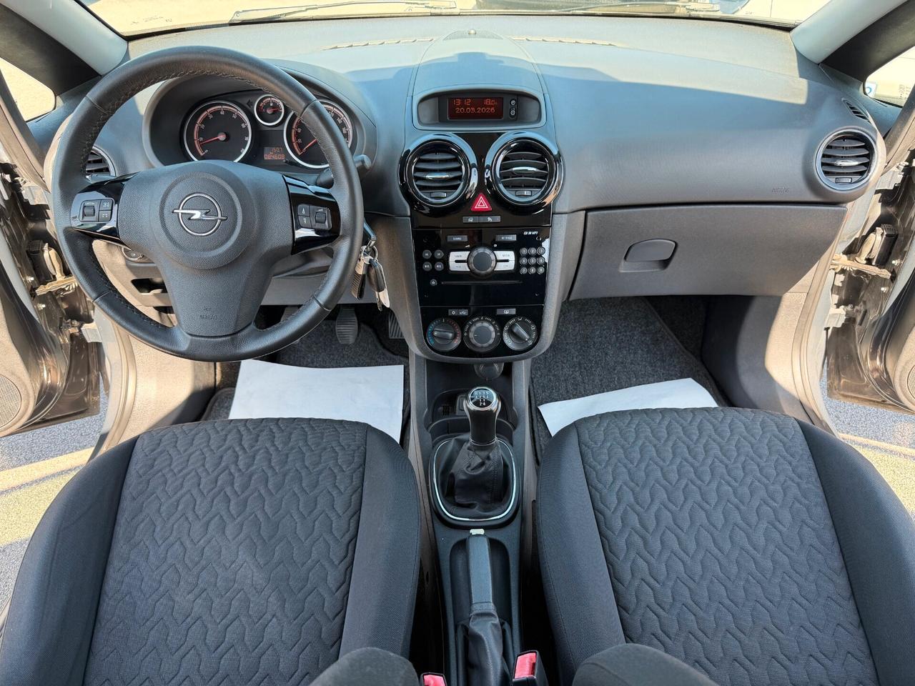 Opel Corsa 1.2 5 porte /KM 84.000/OK NEOPATENTATI