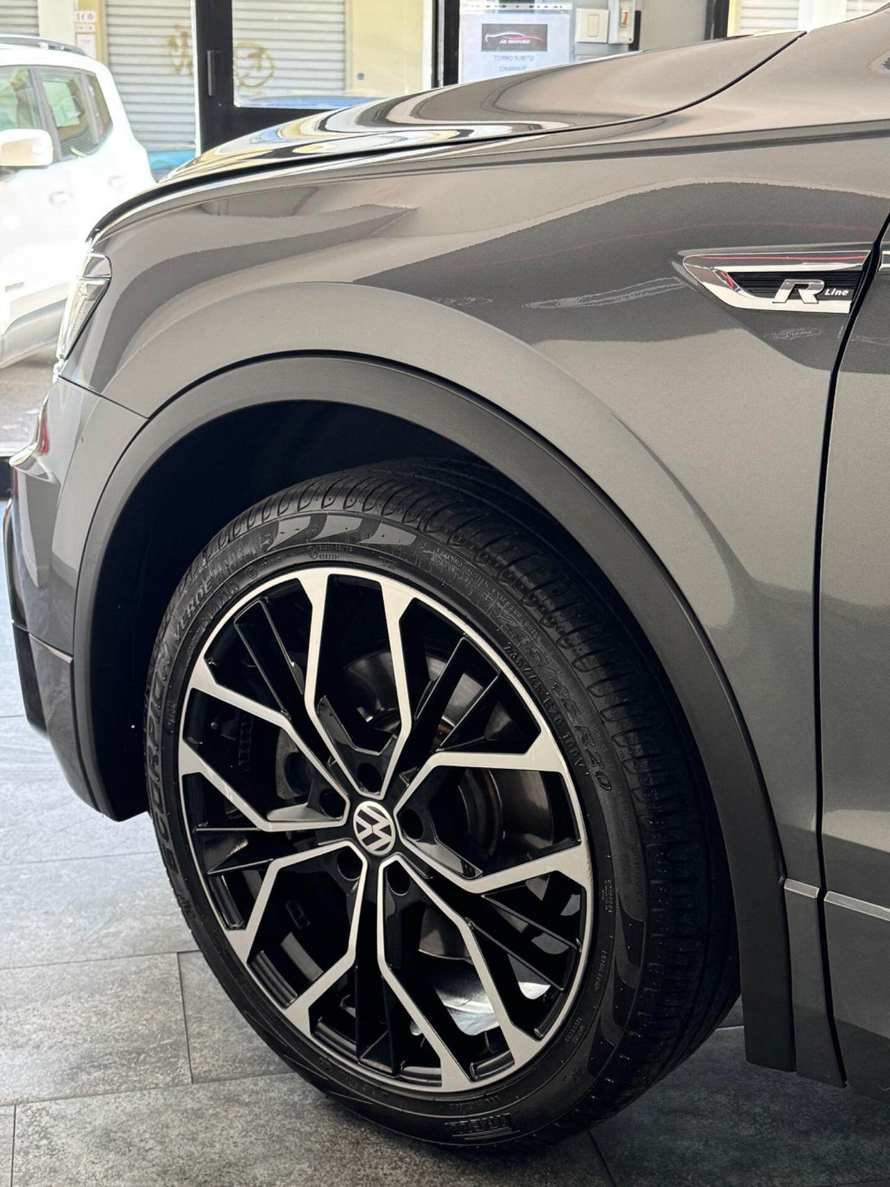 Volkswagen Tiguan 2.0 BiTDI 240 Cv DSG 4MOTION R-Line