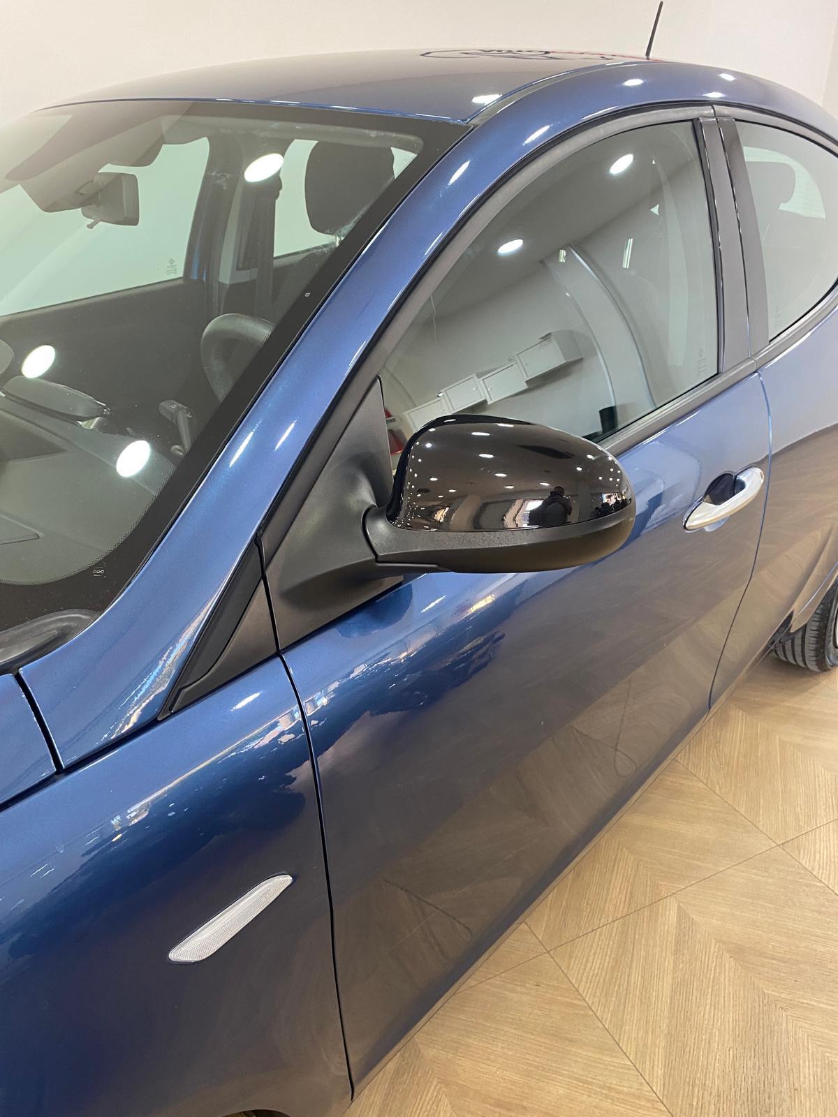 LANCIA YPSILON 1.0 HYBRID 2022-