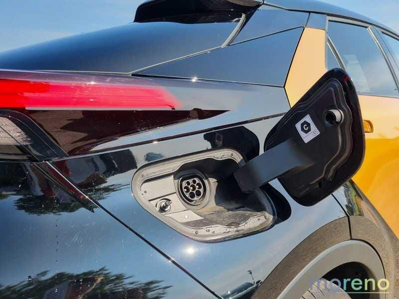 Toyota C-HR 2.0 phev Lounge Premiere fwd e-cvt