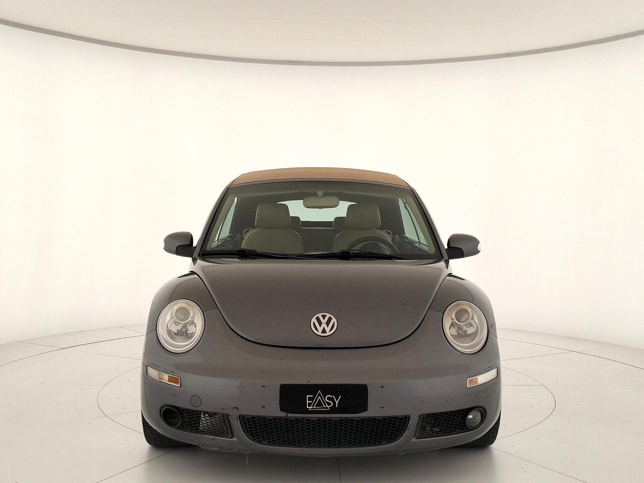 Volkswagen New Beetle 2.0 Cabrio aut.