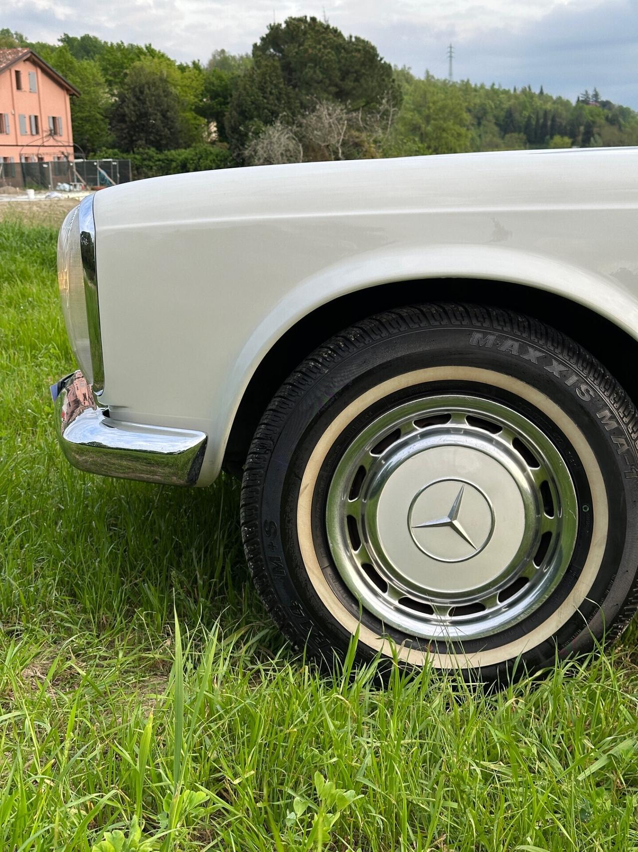 Mercedes-benz SL 230 “Pagoda”
