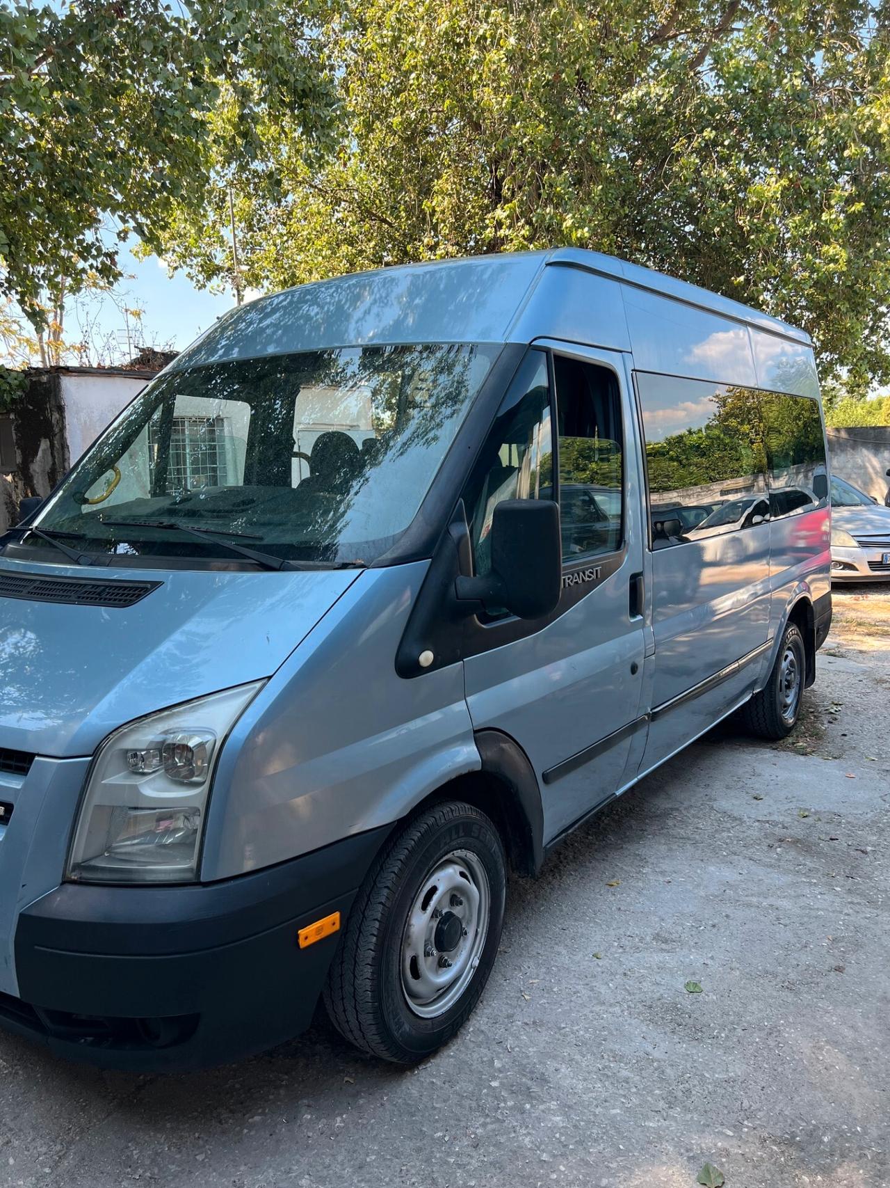 FORD TRANS-TOUR-BUS 300M 2.2 TDCI