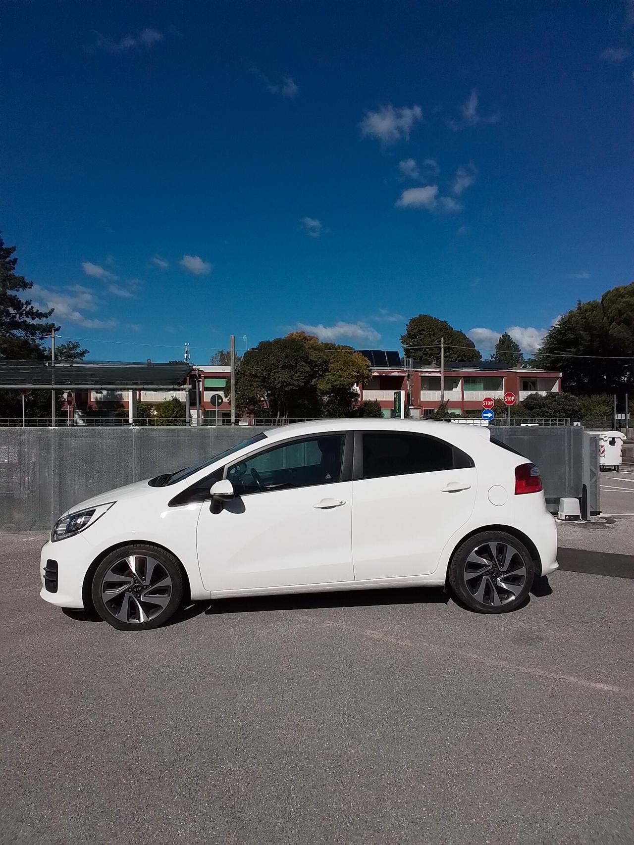 Kia Rio 1.4 CRDi 5p. Cool