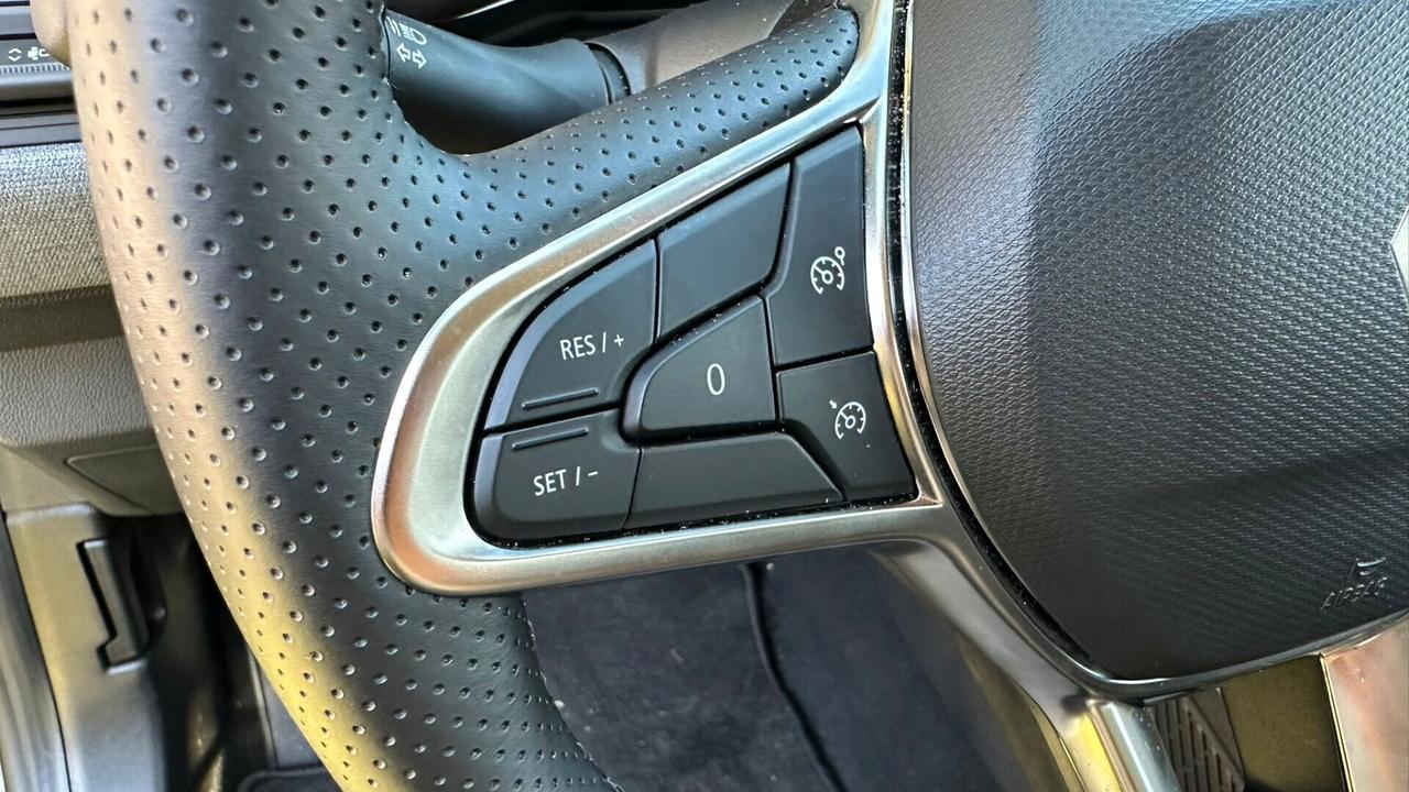 Renault Clio TCe 90 CV 5 porte Evolution 2025 solo 9.400KM LEGGI TESTO