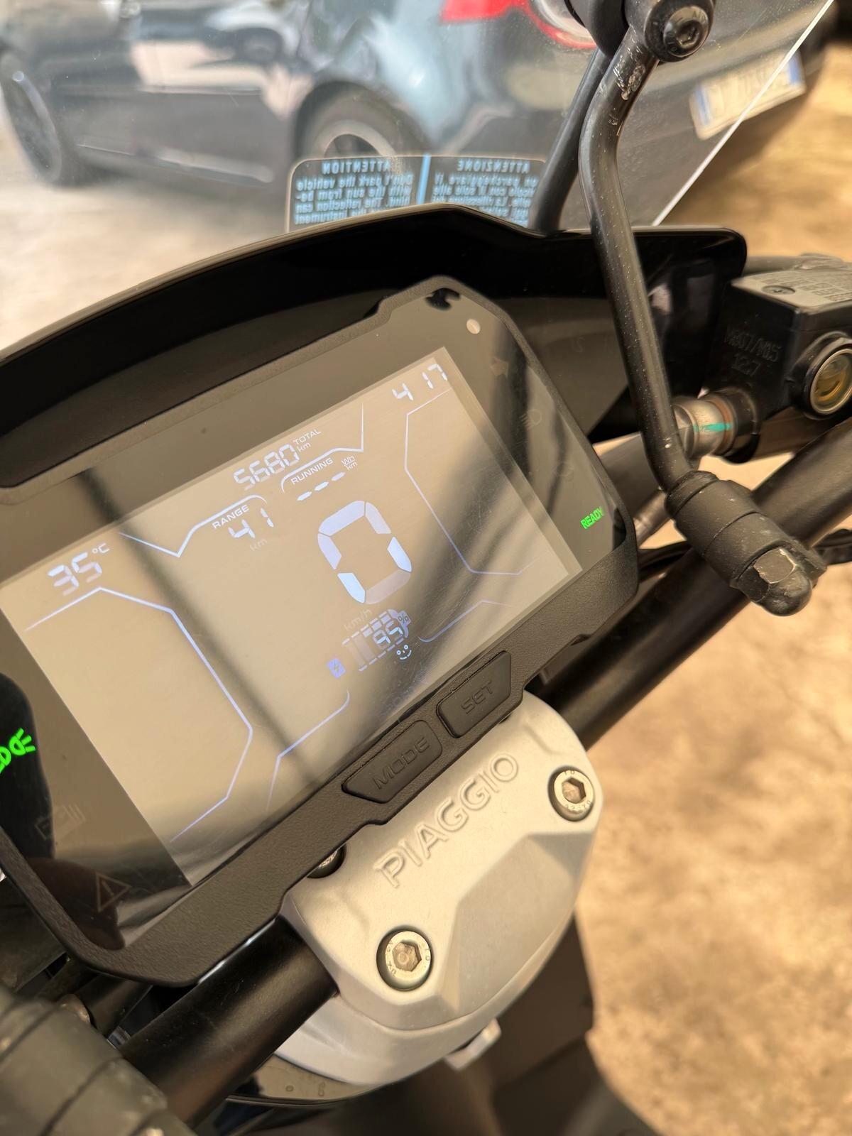 Piaggio 1 Active