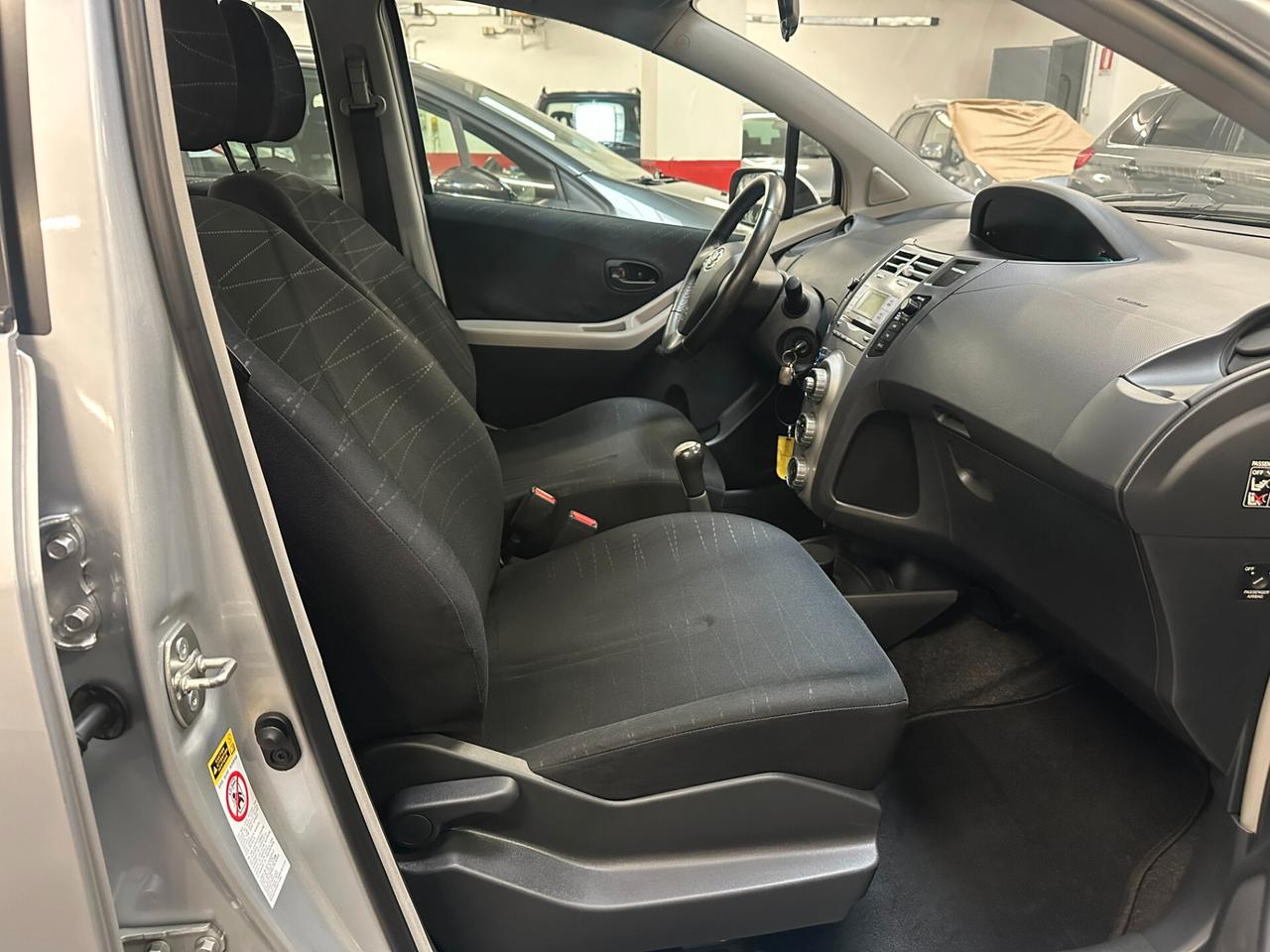 Toyota Yaris 1.0 5 porte