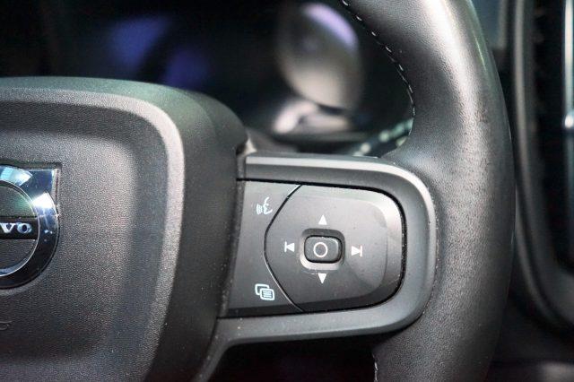 VOLVO XC40 B3 automatico Business MHEV Certificata