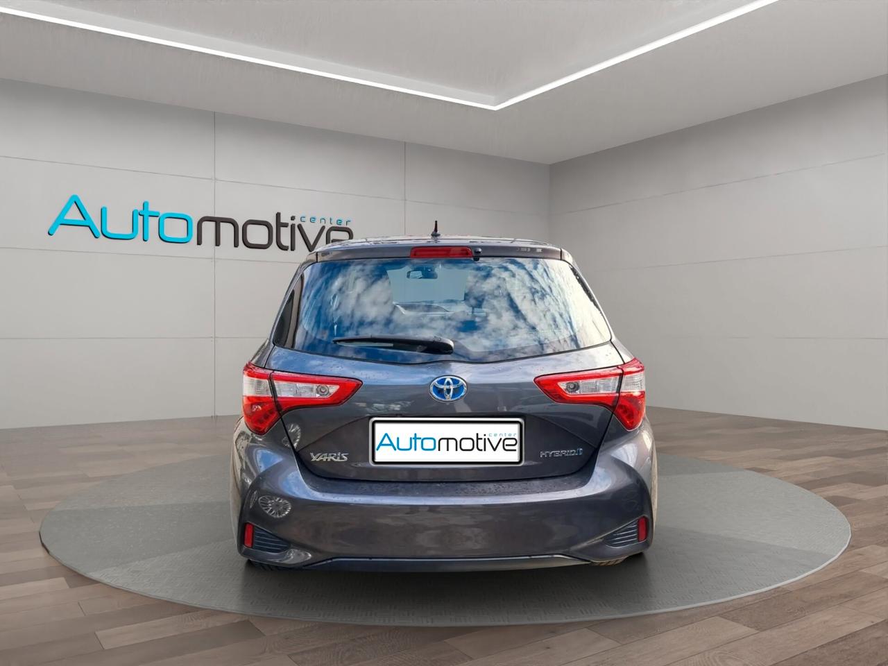 Toyota Yaris 1.5 Hybrid 5 porte Cool