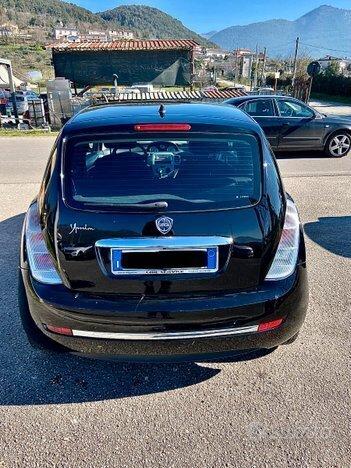 Lancia Ypsilon 1.2 METANO