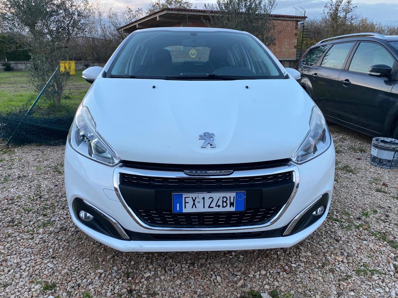 Peugeot 208 BlueHDi 75 5 porte Allure