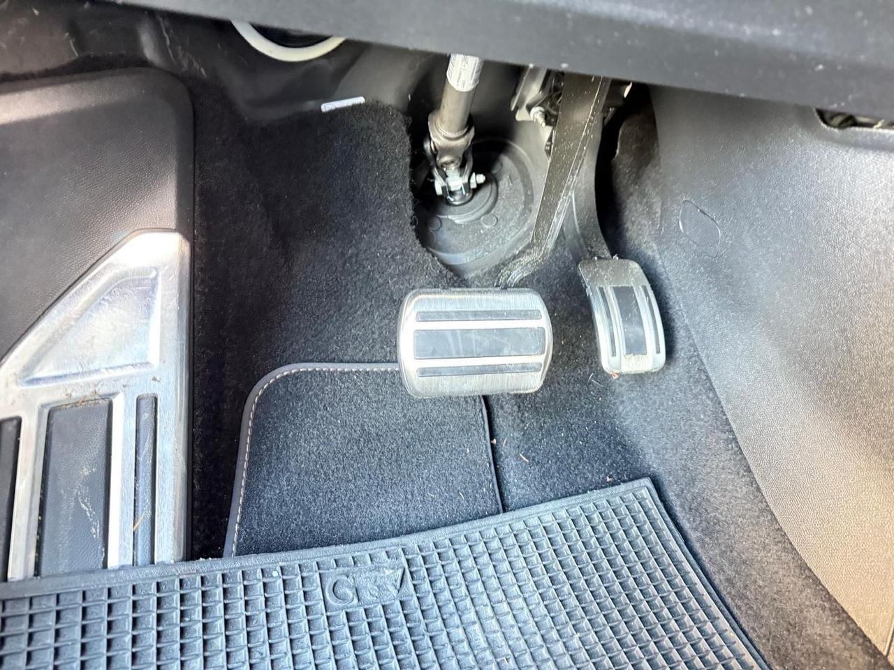 Peugeot 3008 GT 1.5 Blue HDI 130 #7443