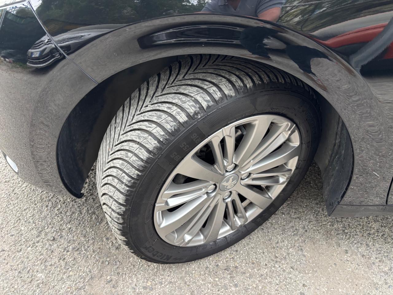 Peugeot 208 1.6 hdi 5 porte OK NEOPATENTATI