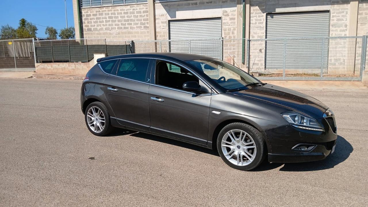Lancia Delta 1.6 MJT DPF Selectronic Argento