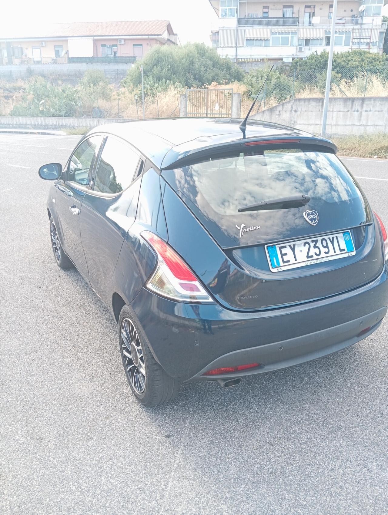 Lancia Ypsilon 1.2 69 CV 5 porte 30th Anniversary
