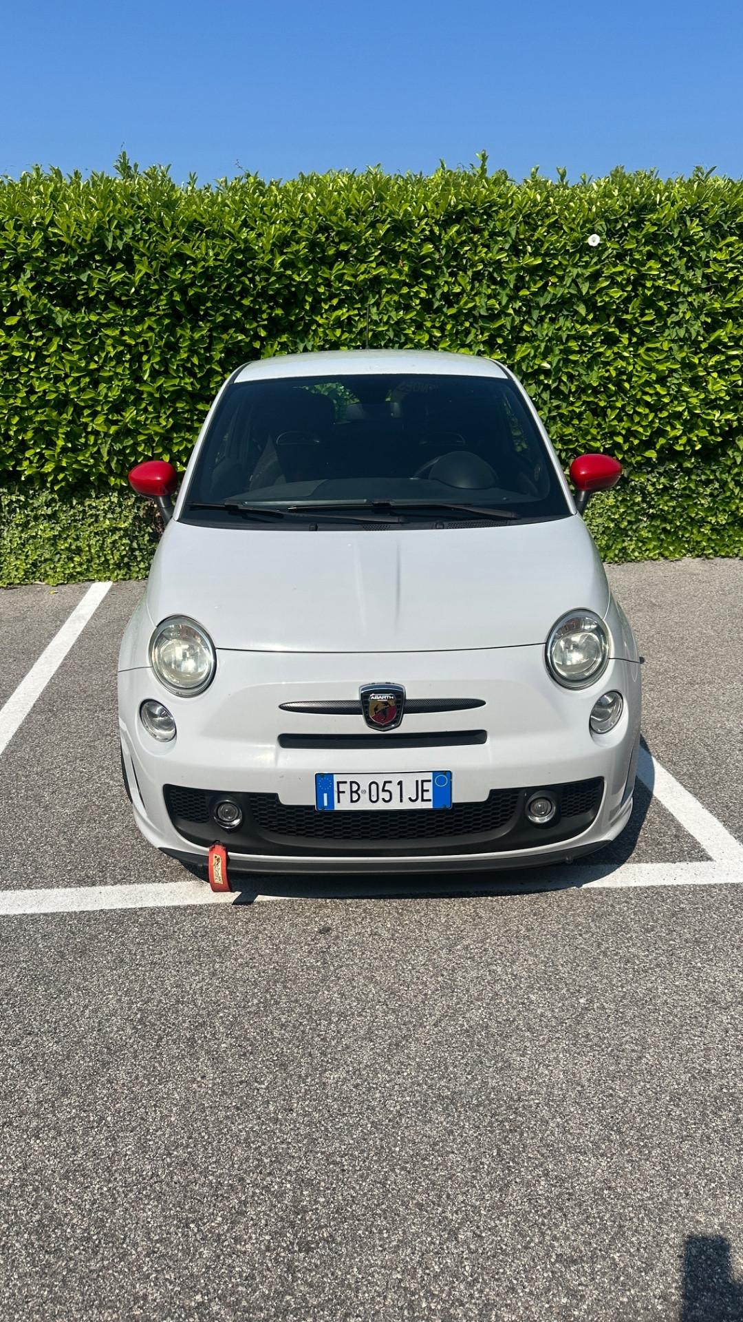 Abarth 500 1.4 Turbo T-Jet Custom