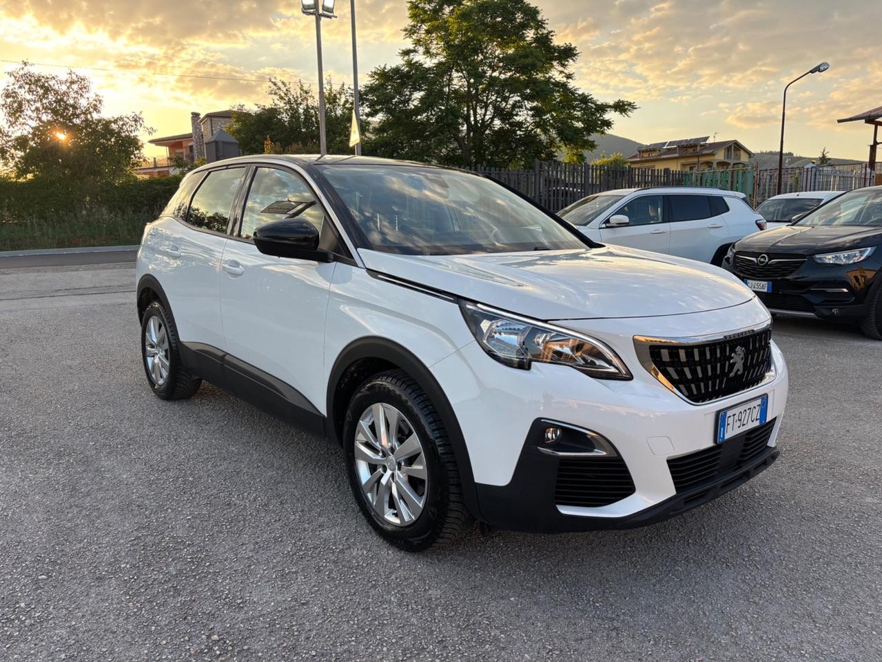 Peugeot 3008 BlueHDi 130 S&S EAT8 Business
