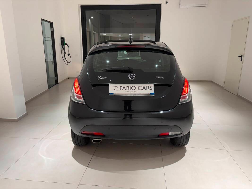 Lancia Ypsilon III 1.0 firefly hybrid Gold s&s 70cv 5p.ti