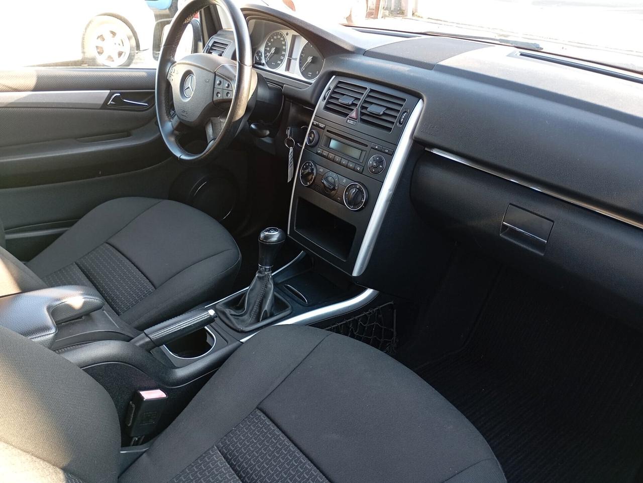 Mercedes-benz B 180 CDI Executive 2010