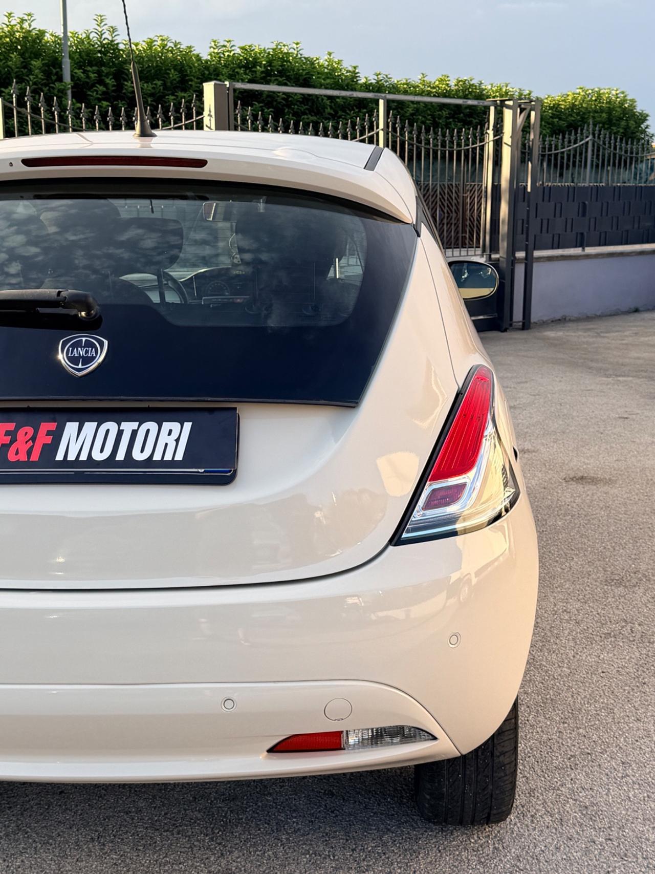 Lancia Ypsilon 1.2 Benz/Gpl 69 CV 5 porte Gold