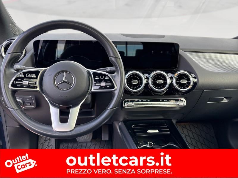 Mercedes-Benz GLA 180 sport auto