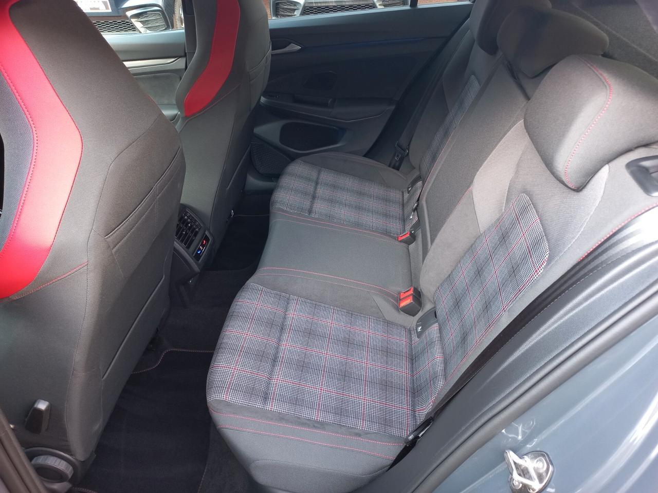 Volkswagen Golf GTI Golf 2.0 TSI GTI DSG