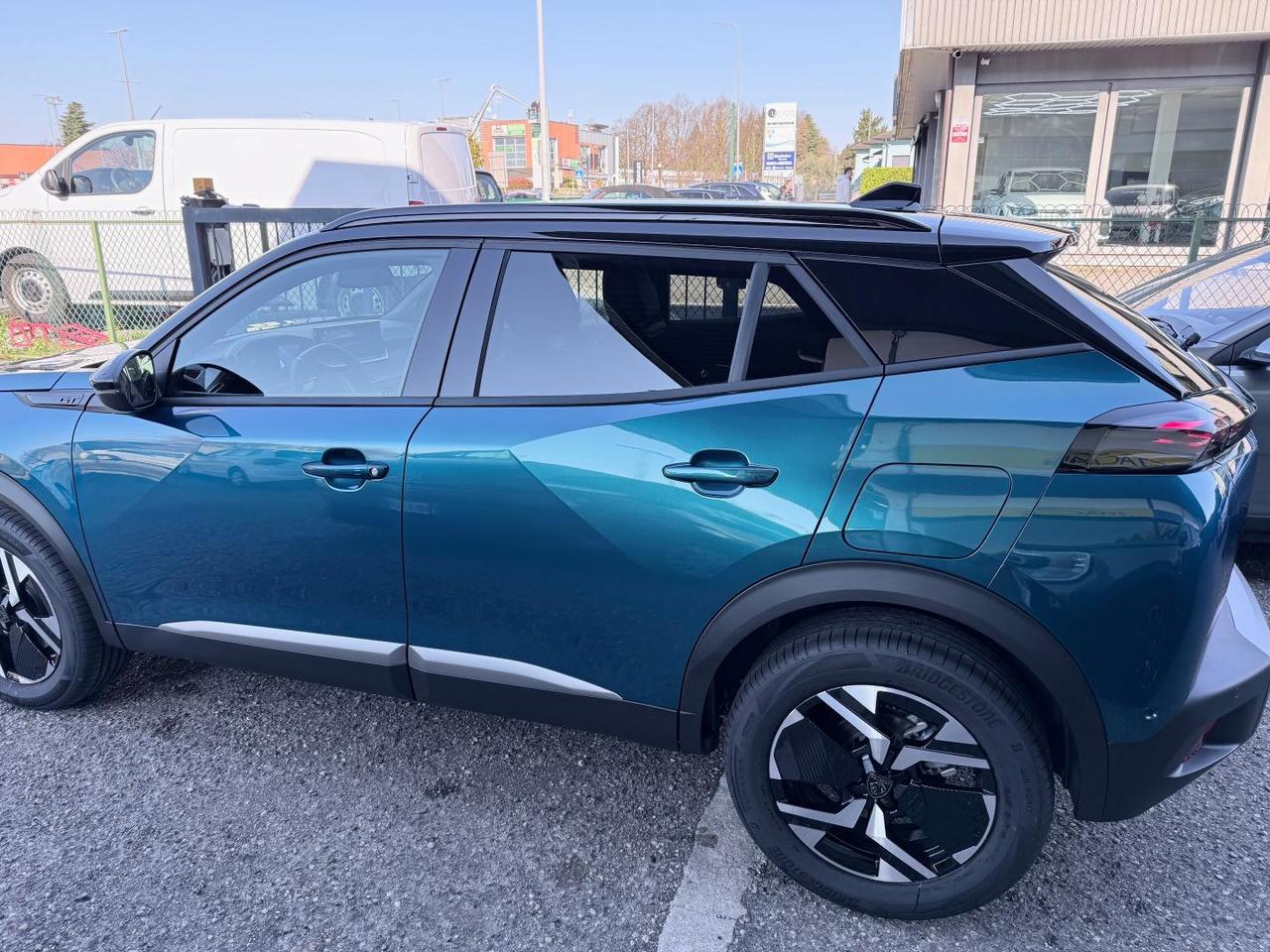 Peugeot 2008 2008 1.2 hybrid GT 145cv e-dcs6