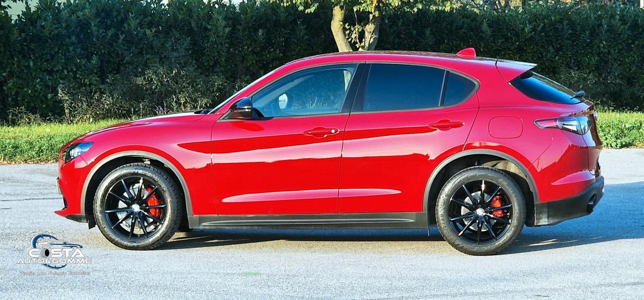 Alfa Romeo Stelvio 2.2 Turbodiesel 160 CV AT8 RWD Super