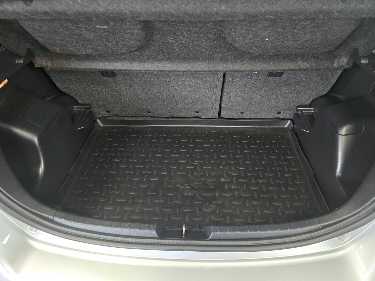 Toyota Yaris 1.5 Hybrid 75cv 2016 km 120000